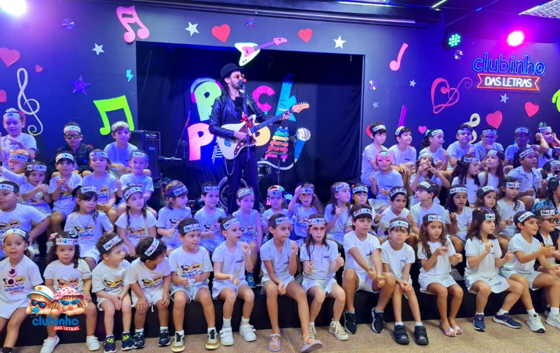 Um Feliz Dia dos Pais para todos os papais!!